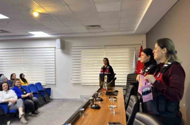 Üniversitelilere jandarmadan "KADES" ve "UYUMA" dersi 