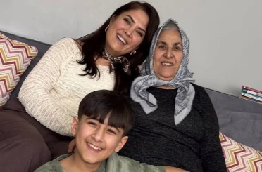 Ünlü yazar Dilek Cesur’un annesi gözyaşları içinde toprağa verildi 