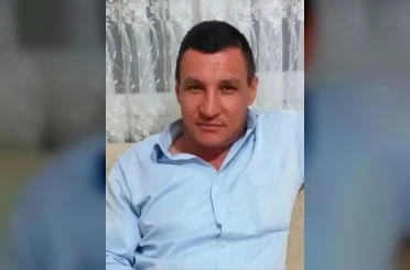 Unuttuğu telefonunu almaya giderken arabanın çarptığı servis şoförü hayatını kaybetti 