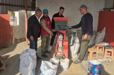 Üreticinin yüzü güldü: Ücretsiz pirinç soyma hizmeti 