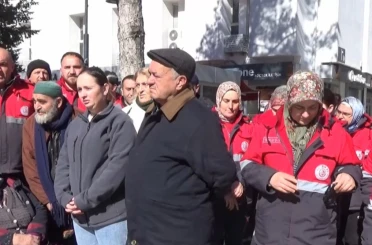 Uşak Belediyesi personeli, hasta iki kardeş için harekete geçti 