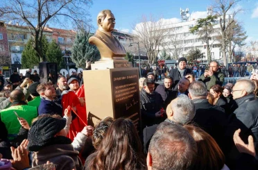 Uşak’ta İsmet İnönü büstünün açılışı yapıldı 