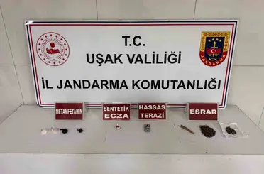 Uşak’ta jandarmadan uyuşturucu operasyonunda 4 kişi tutuklandı
