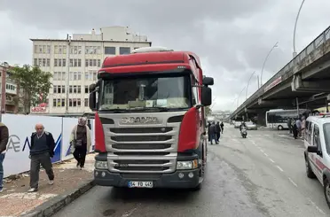 Uşak’ta tırın çarptığı yaya yaralandı
