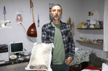 Uyku problemine karşı duyarsız kalamadı, Sivas’ın doğal taşları ile radyasyon savar yastık geliştirdi 