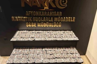 Uyuşturucu haplarla yakalanan 2 kişi tutuklandı 