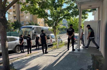 Uyuşturucu operasyonundan gözaltına alınan ünlüler adliyeye sevk edildi 