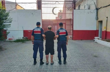 Uyuşturucu suçundan aranan şahıslar Kuşadası ve Germencik’te yakalandı 