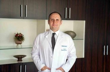 Uzmanından uyarı: "Çatlak da bir kırıktır. İster ince bir ’saç teli’ çatlağı olsun, ister kemiğin tamamen ayrıldığı bir kırık olsun, her ikisi de ’kırık’ olarak tanımlanır" 