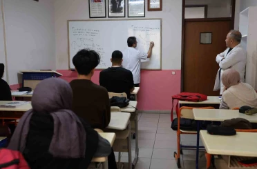 Uzmanlardan öğrencilere gün içerisinde Power nap önerisi 