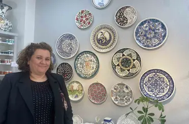 Üzümden ilham aldı, çini atölyesi açtı
