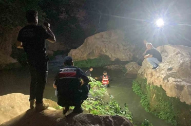 Vadide girdiği suda akıntıya kapılan çocuk hayatın kaybetti 