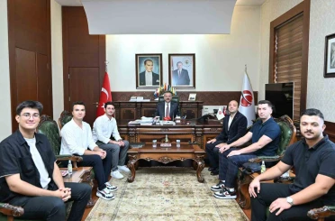 Vali Aksoy, ödüllü Mavera Teknoloji Takımı’nı makamında ağırladı 