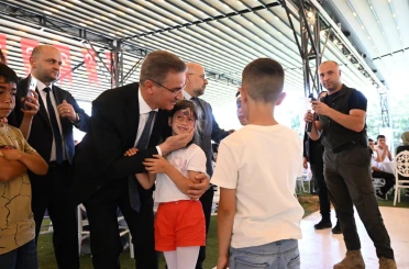 Vali Aydın Baruş, vakıf bursiyeri öğrencilerle piknik şöleninde buluştu 