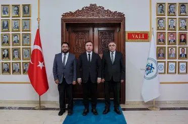 Vali Aydoğdu, eski ve yeni il müftülerini kabul etti
