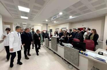 Vali Aydoğdu, hastaları ziyaret etti 