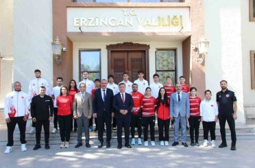 Vali Aydoğdu, sporcuları makamında ağırladı 