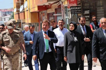Vali Aydoğdu, Tercan’da vatandaşlar ve esnafla buluştu 