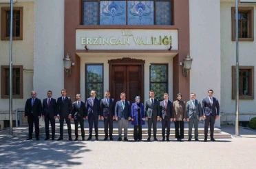 Vali Aydoğdu, yeni atanan vali yardımcıları ve kaymakamlarla toplantı yaptı 