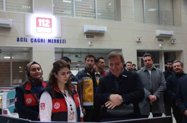 Vali Aydoğdu’dan 112 Acil Çağrı Merkezi’ne yılbaşı ziyareti 