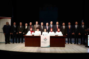 Vali Çelik: "Edebiyat yalnızca okuma alışkanlığı kazandırmaz, aynı zamanda düşünmeyi mümkün kılan güçlü bir alandır" 