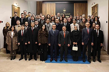 Vali Çiçek, hakim ve savcı yardımcılarıyla bir araya geldi 