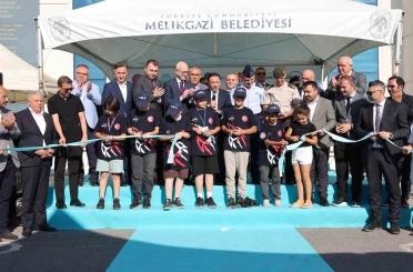 Vali Çiçek: "Kodlamaları yaparken vatanımızın, milletimizin geleceğini kodlar gibi kodlayacağız" 