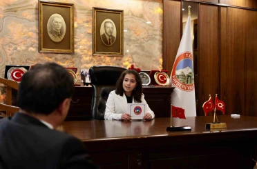 Vali Çiçek’in makamı 23 Nisan’da çocuklara emanet 