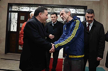 Vali Çiçek’ten ev ziyareti 