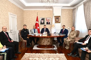 Vali Çiftçi, Bakanlar Yerlikaya ve Uraloğlu ile VKS toplantısına katıldı 