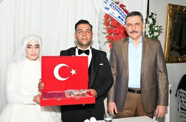 Vali Çiftçi, Gazi Samet Kulaç’ın düğün törenine katıldı 