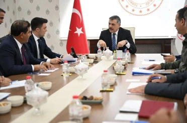 Vali Çiftçi, Horasan’da 