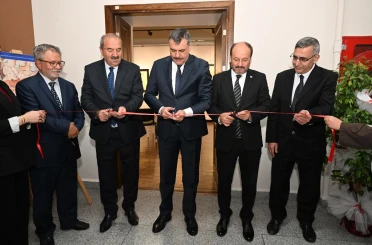 Vali Çiftçi, Müzehhip Sadrettin Er’in kişisel sergisini gezdi 