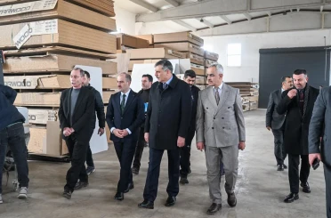 Vali Çiftçi Oltu’da işletmeleri ziyaret etti 