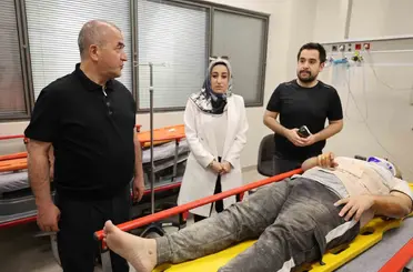 Vali Hatipoğlu hastanedeki yaralıları ziyaret etti