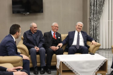 Vali İbrahim Akın, Huzurevi Sakinleri ile İftar Sofrasında Bir Araya Geldi