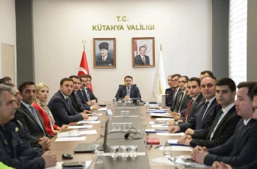 Vali Işın: "Vatandaşlarımızın güvenliği için gece gündüz demeden çalışmayı sürdüreceğiz" 