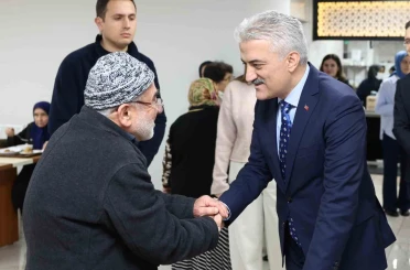 Vali Makas’tan büyüklere ziyaret 