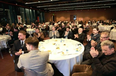 Vali Tavlı’dan iftar programında anlamlı mesaj: "Nice Kızılelmalarla buluşmak dileğiyle" 