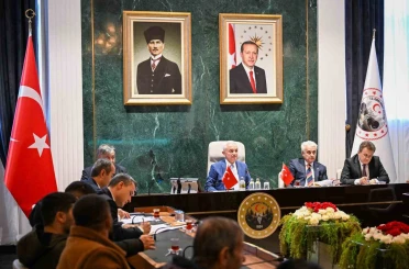 Vali Turan vatandaşların istek ve şikayetlerini dinledi 