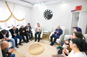 Vali Turan ve Kaymakam Yıldız Rümeysa Sanpur’un ailesine taziyede bulundu 