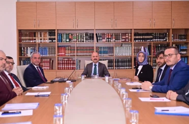 Vali Varol, İl Müftülüğü’nde yürütülen hizmetler hakkında bilgi aldı 