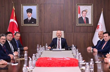 Vali Varol, vali yardımcıları ve kaymakamlarla bir araya geldi 