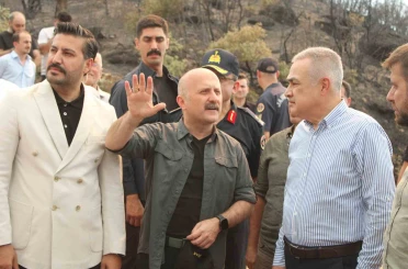 Vali Varol: "Yangını tamamen kontrol altına almak için 805 personel sahada görev yapıyor" 