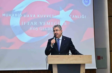 Vali Yılmaz: "Aziz şehitlerimizi ve kahraman gazilerimizi hiçbir zaman unutmayacağız" 
