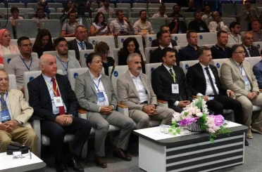 Van YYÜ’de ’6. Ulusal Mühendislik Jeolojisi ve Jeoteknik Sempozyumu’ başladı 