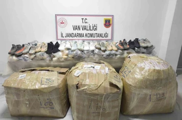 Van’da 2.4 milyon TL değerinde gümrük kaçağı malzeme ele geçirildi 