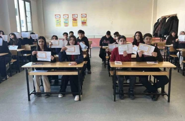 Van’da 275 bin 363 öğrenci karne heyecanı yaşadı 