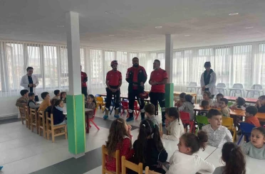 Van’da minik öğrencilere afet bilinci aşılandı 