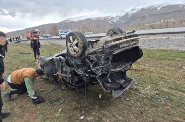 Van’da Muradiye-Çaldıran yolunda kaza: 1 ölü, 2 yaralı 